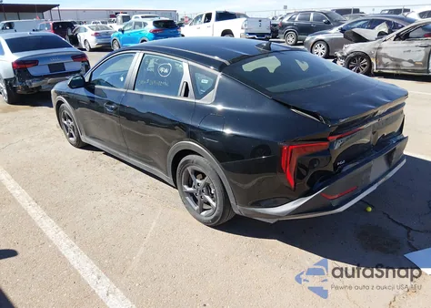 2025 Kia K4 Lxs z USA, uszkodzony, nr VIN 3KPFT4DE2SE053968